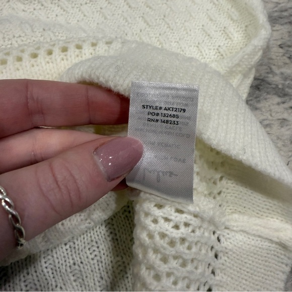 NWT Lulus Ivory Button Front Knit Sweater Crop Tank Top - Picture 6 of 8